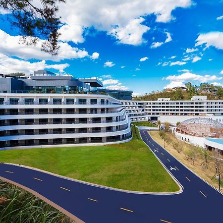 Отель Wyndham Grand Plaza Royale Hot Springs Фэнхуан Экстерьер фото