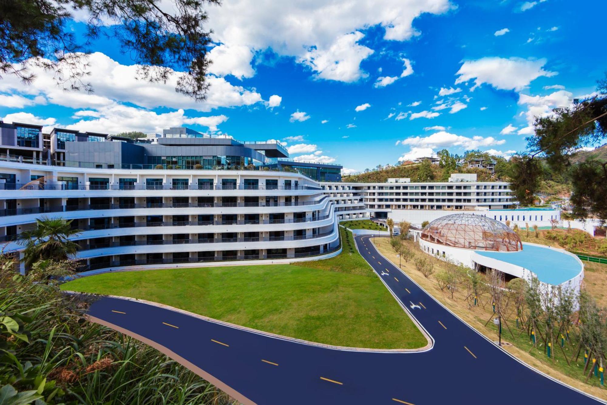 Отель Wyndham Grand Plaza Royale Hot Springs Фэнхуан Экстерьер фото